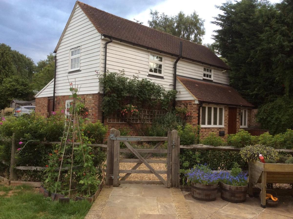 The Barn At Woodview Bed and Breakfast Hildenborough Eksteriør billede